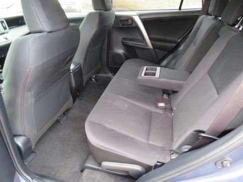 Used 2013 Toyota RAV4 XLE image 32
