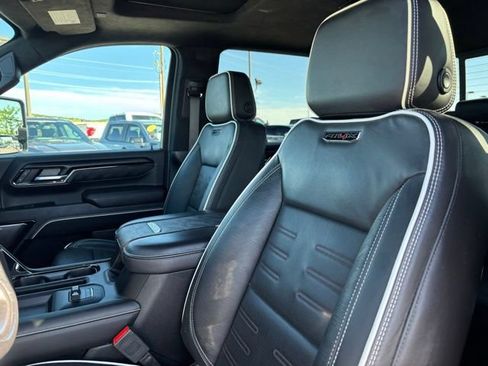 Certified 2025 GMC Sierra 2500 AT4X AWD/4WD image 13