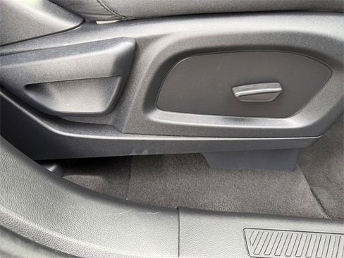 Used 2025 Ford Explorer Active image 40