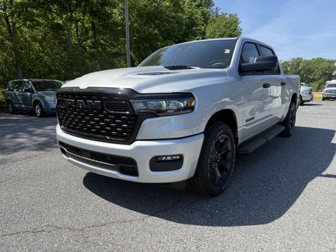 New 2026 RAM 1500 Express AWD/4WD image 3