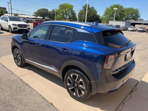 Used 2025 Nissan Kicks SR AWD/4WD image 6