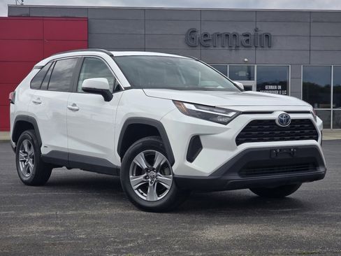 Certified 2022 Toyota RAV4 XLE w/ Convenience Package AWD/4WD image 2