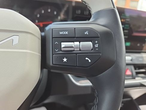 Used 2026 Kia K4 GT-Line w/ GT-Line Premium Package FWD image 30