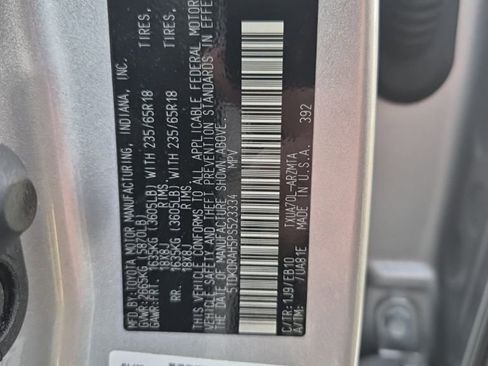 Used 2023 Toyota Highlander XLE image 13