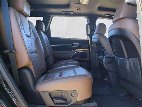 Used 2022 Kia Telluride SX w/ SX Prestige Package image 15