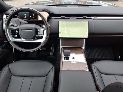 New 2026 Land Rover Range Rover Long Wheelbase SE AWD/4WD image 4
