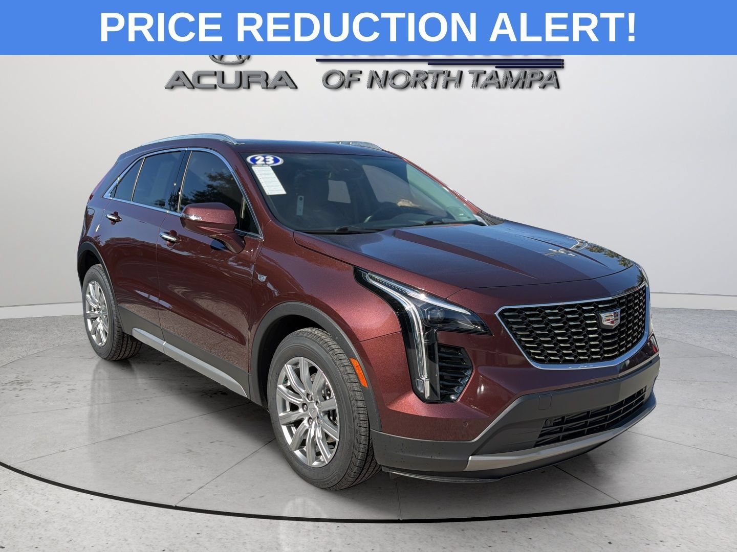 Used 2023 Cadillac XT4 Premium Luxury w/ Technology Package FWD image 1