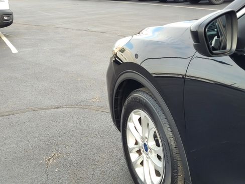 Used 2020 Ford Escape SE image 11