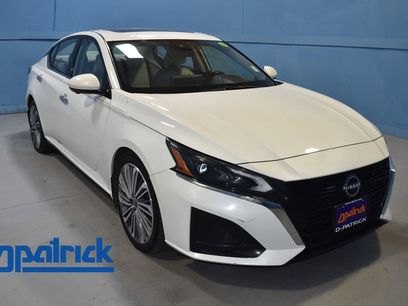 Used 2023 Nissan Altima 2.5 SL