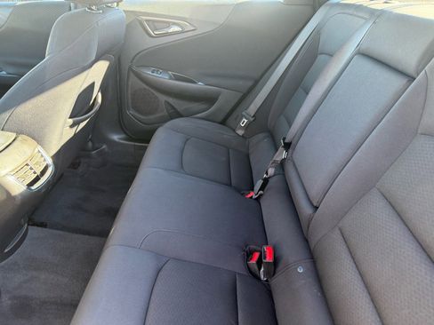 Used 2022 Chevrolet Malibu LT image 28