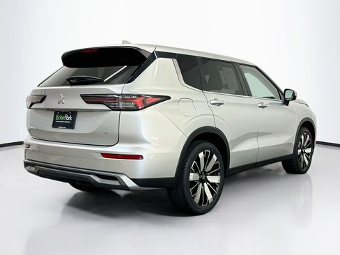 Used 2025 Mitsubishi Outlander SE AWD/4WD image 9