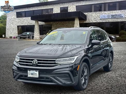 Used 2024 Volkswagen Tiguan SE AWD/4WD image 2