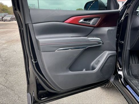 New 2026 Chevrolet Traverse Z71 w/ Driver Confidence Package image 10