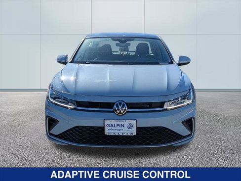 New 2025 Volkswagen Jetta SE image 8