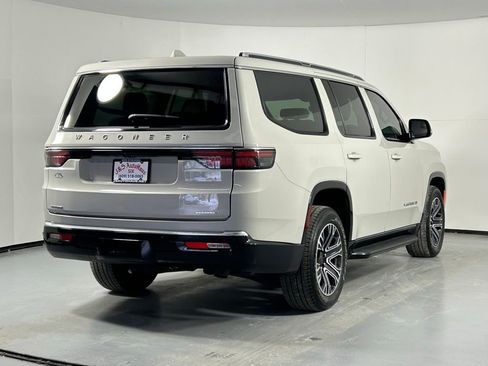 Used 2022 Jeep Wagoneer Series III image 7