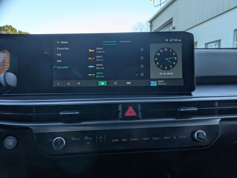 New 2026 Kia Sorento S w/ S Panoramic Sunroof Package image 15