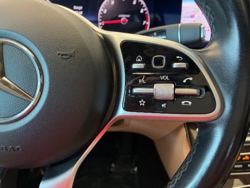Used 2020 Mercedes-Benz E 350 Sedan image 21