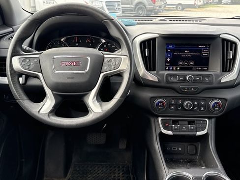 Used 2022 GMC Terrain SLE w/ Driver Convenience Package FWD image 4