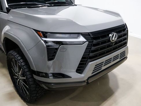 Used 2026 Lexus GX 550 w/ Accessory Package (2T) image 81