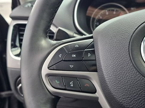 Used 2019 Jeep Cherokee Limited AWD/4WD image 13
