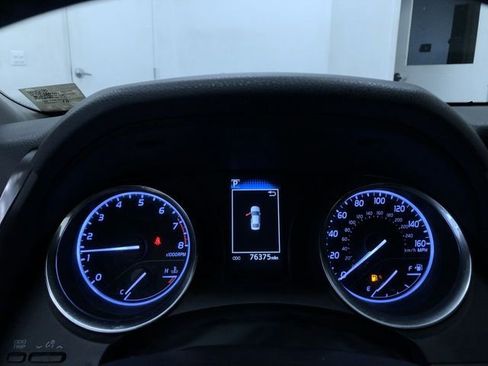 Used 2019 Toyota Camry SE image 30