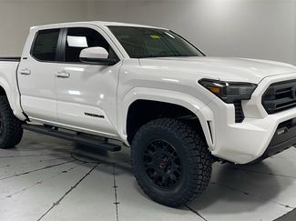 New 2025 Toyota Tacoma SR5 video 3