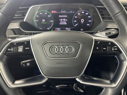 Used 2024 Audi Q8 e-tron Prestige AWD/4WD image 22