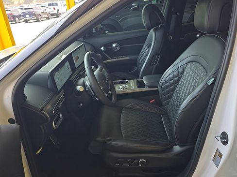Used 2024 Genesis GV60 Performance AWD/4WD image 5