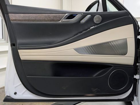 Used 2024 Genesis G80 image 13