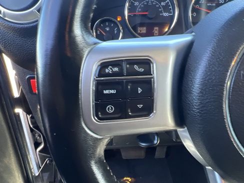 Used 2017 Jeep Wrangler Rubicon image 17