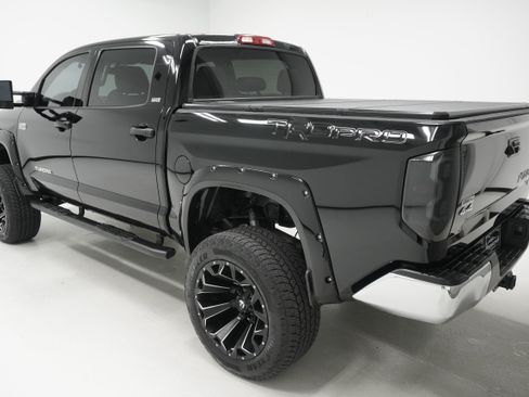 Used 2014 Toyota Tundra SR5 w/ SR5 Upgrade Package AWD/4WD image 5