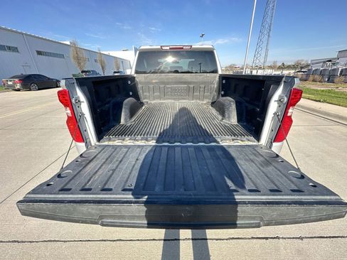 Used 2020 Chevrolet Silverado 1500 LT image 24