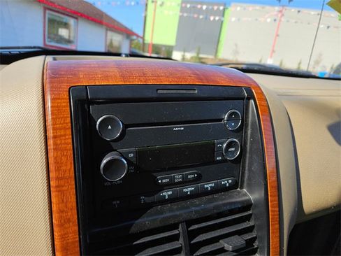 Used 2010 Ford Explorer Eddie Bauer image 23