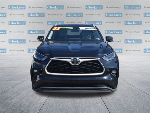 Used 2023 Toyota Highlander L image 2