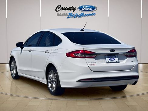 Used 2017 Ford Fusion SE w/ Fusion SE Technology Package FWD image 36