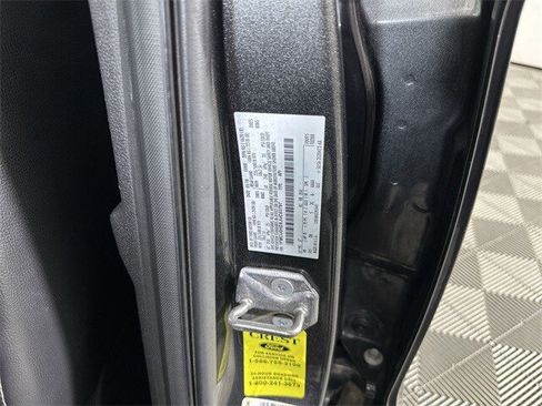 Used 2018 Ford Escape SEL image 35