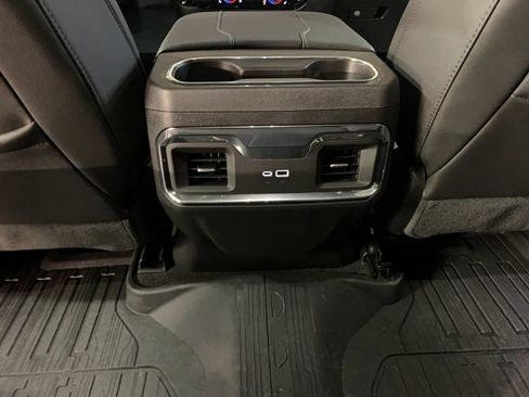 Used 2025 GMC Sierra 2500 SLT w/ SLT Convenience Package AWD/4WD image 15