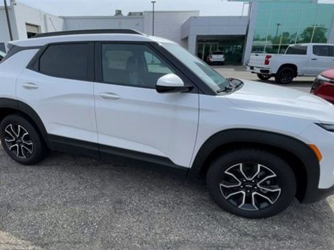 New 2025 Chevrolet TrailBlazer ACTIV w/ Convenience Package image 3