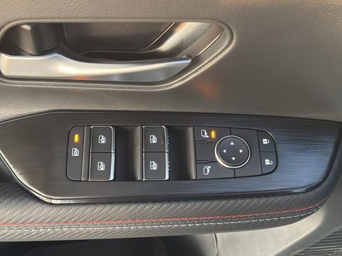 New 2026 Nissan Kicks SR image 18