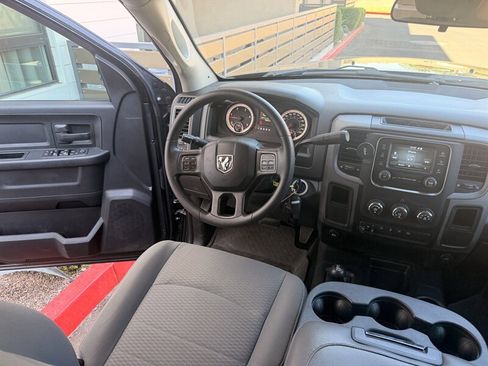 Used 2018 RAM 2500 Tradesman w/ Chrome Appearance Group AWD/4WD image 19
