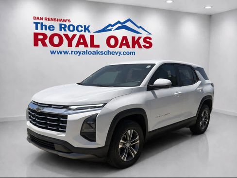 Used 2025 Chevrolet Equinox LT FWD image 1