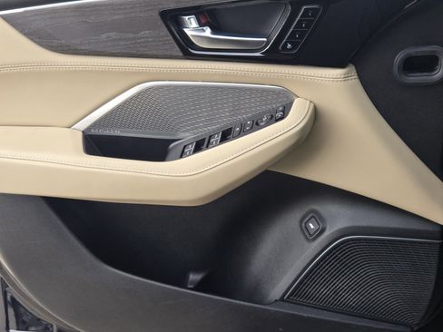 Used 2023 Acura MDX SH-AWD w/ Advance Package image 31