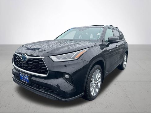 Used 2020 Toyota Highlander Limited image 2