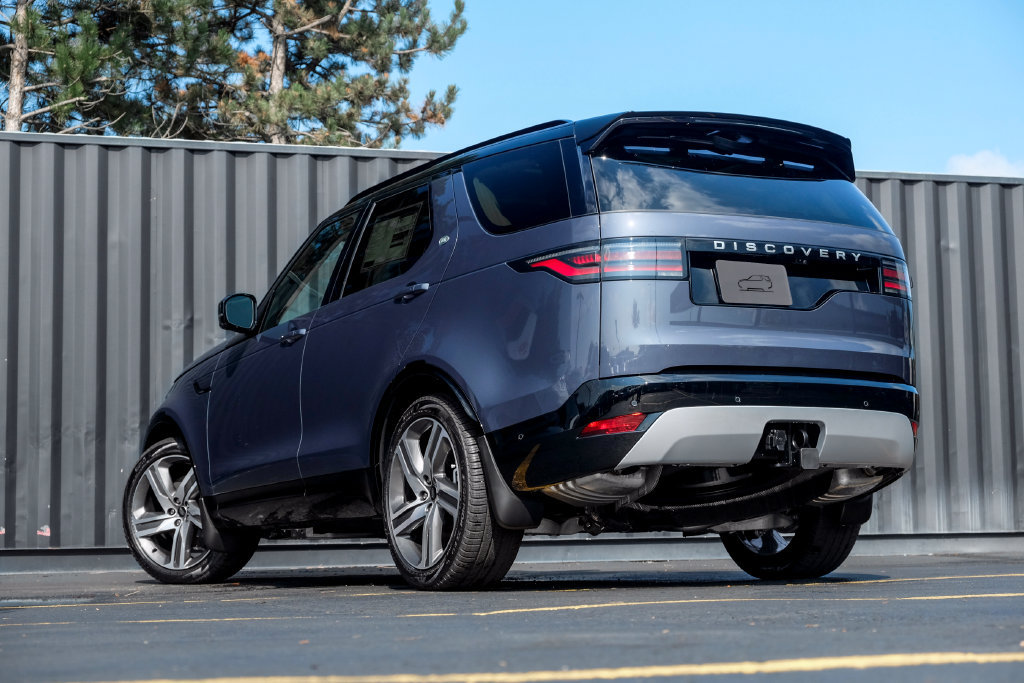 New 2026 Land Rover Discovery Limited Edition AWD/4WD image 2