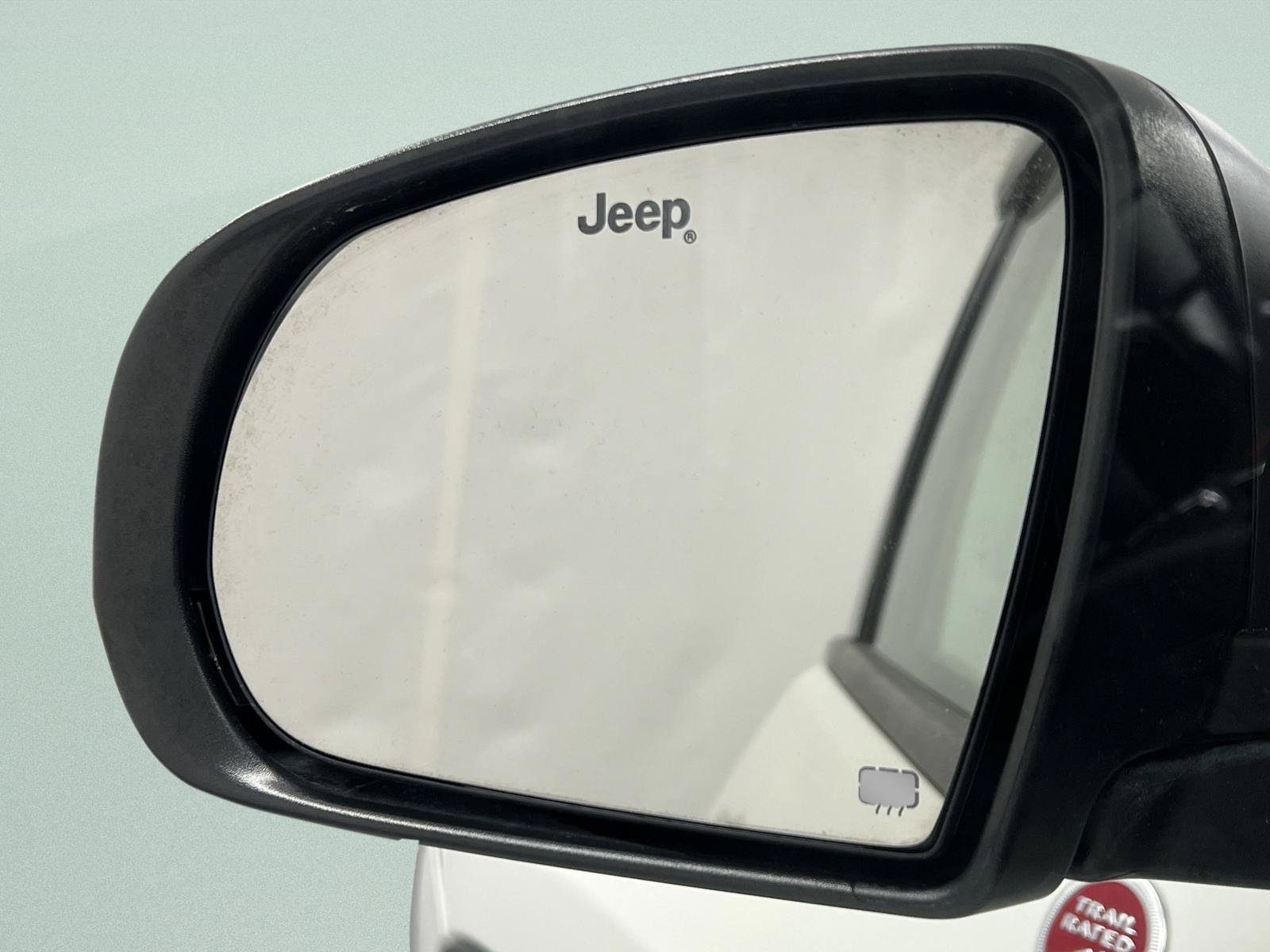 Used 2018 Jeep Compass Trailhawk AWD/4WD image 11