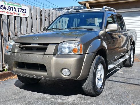 Used 2001 Nissan Frontier SE image 4