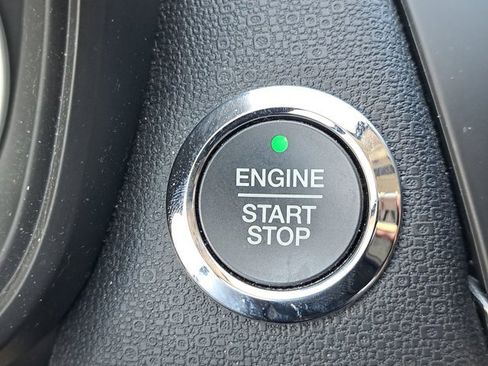 Used 2020 Ford EcoSport SE w/ SE Convenience Package image 27