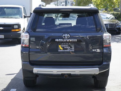 Used 2024 Toyota 4Runner TRD Off-Road image 9