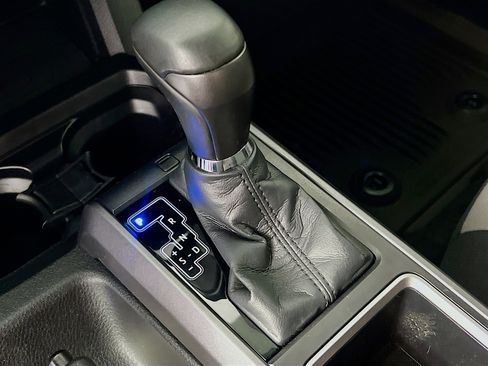 Used 2021 Toyota Tacoma TRD Off-Road image 25