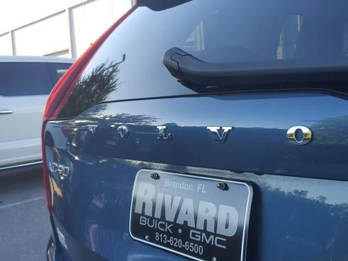 Used 2021 Volvo XC90 T6 Momentum w/ Climate Package AWD/4WD image 6